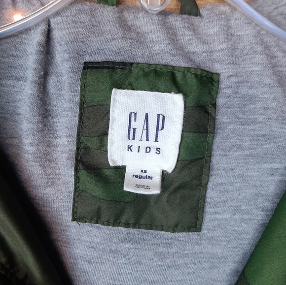 GAP Kids Camo Hooded Jacket, XS - Picture 4 of 4